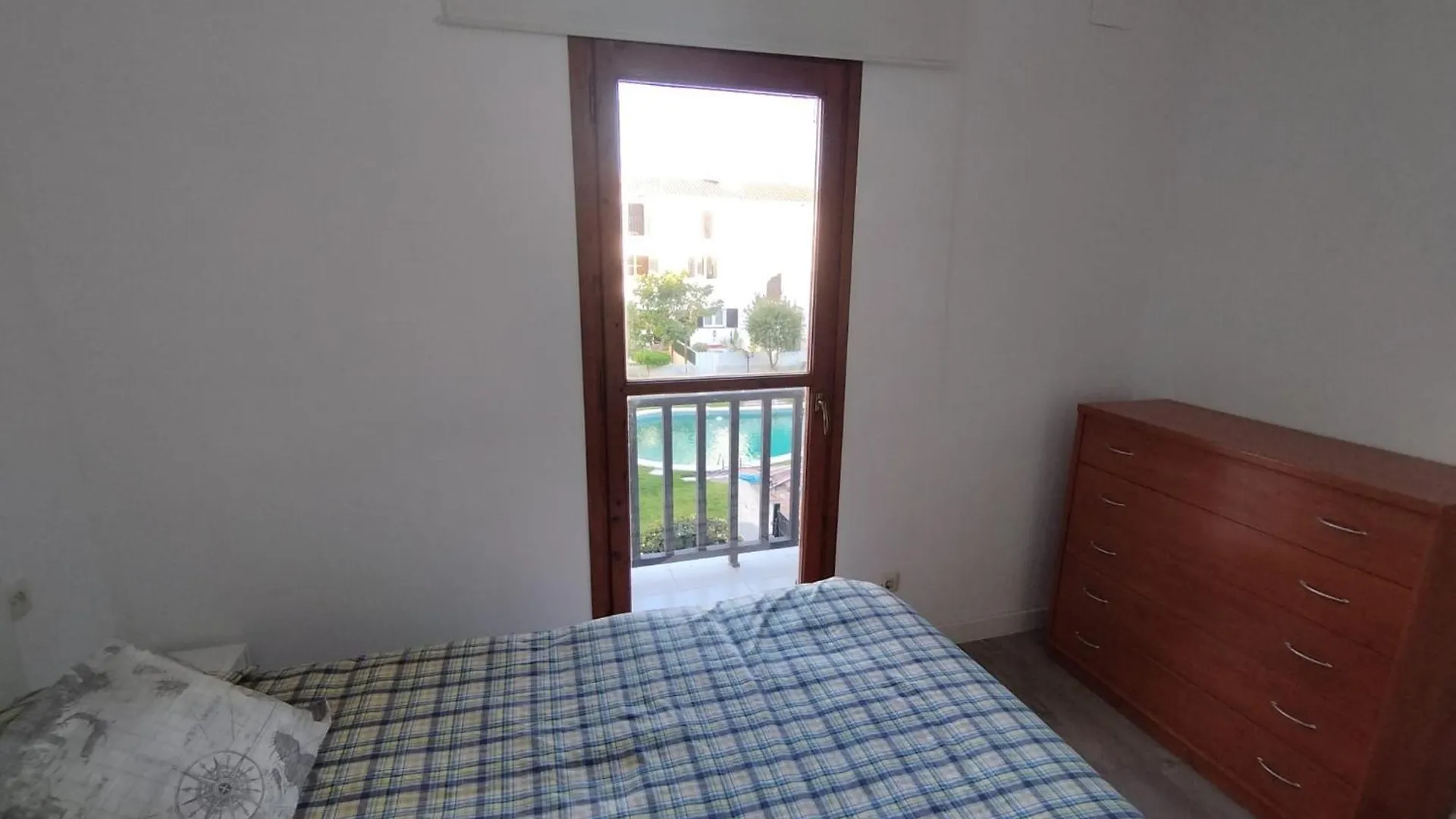 Holiday home Acogedor Adosado Con Piscina Villa Torredembarra Spain